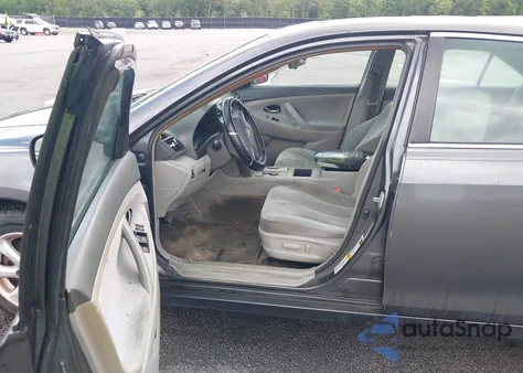 2009 Toyota Camry Le z USA, uszkodzony, nr VIN 4T4BE46K89R082187